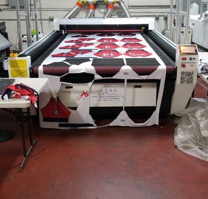 3500W de Lasermachine 2.5m van de visiecamera de Snijder van de de Cameralaser van Co2 Ccd